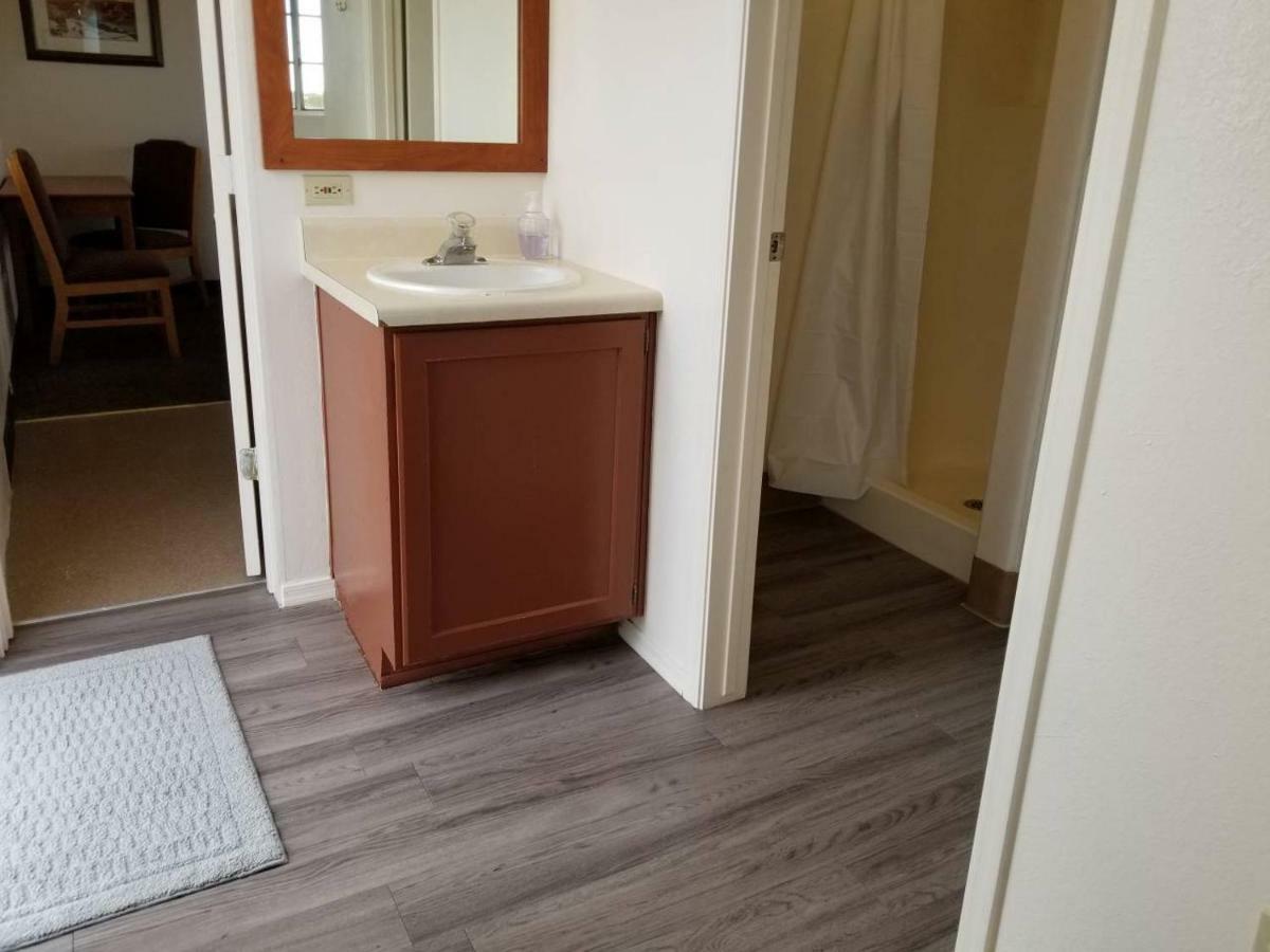 072A Affordable Getaway Near South Rim Sleeps 4- No Kitchenette Villa Вал Екстериор снимка