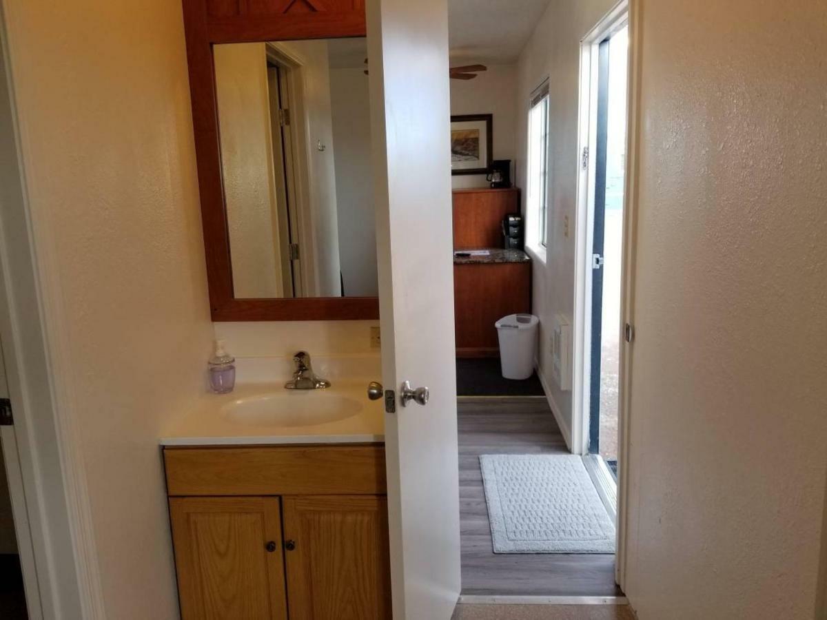 072A Affordable Getaway Near South Rim Sleeps 4- No Kitchenette Villa Вал Екстериор снимка